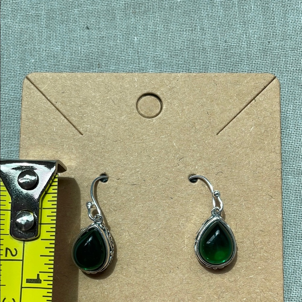 NWOT Teardrop Green Synthetic Emerald Dangle Earrings - Picture 2 of 5